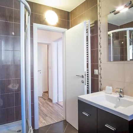 Bubi Apartament Malinska