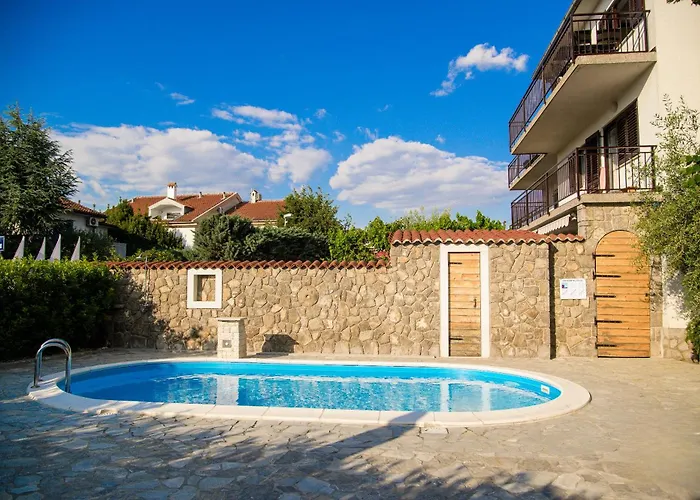 Bubi * مالينسكا